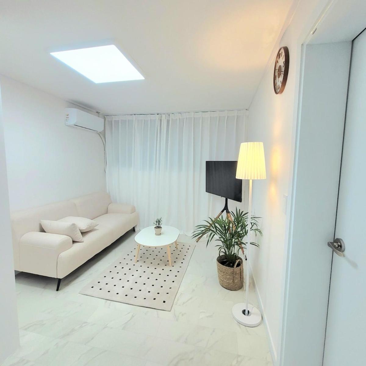 Suwon Stay Hadden Exterior photo